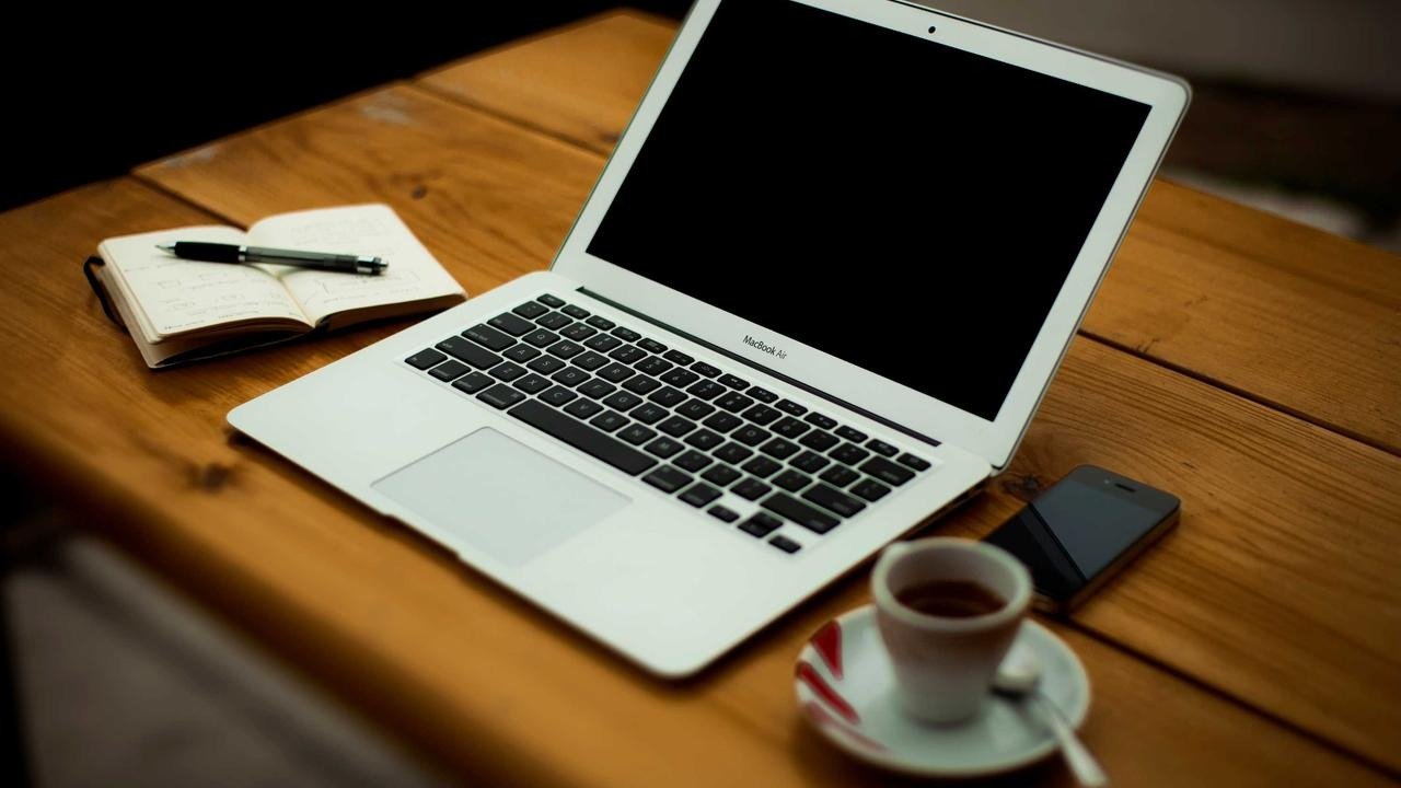 Your Digital Storyteller: Unlocking the Many Blog Benefits for Every Voice